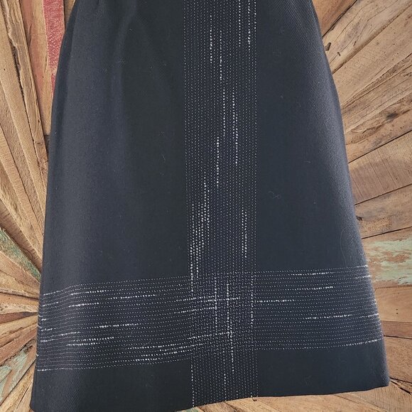 Akris Punto front pattern black textured wool midi skirt Sz 4 - Picture 7 of 12